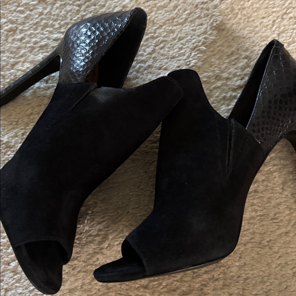 Vince Camuto open toe suede like acroc like high heels. Loved gently - Picture 5 of 8